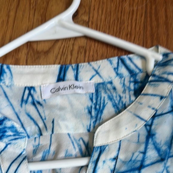 Calvin Klein Blue and White Long Sleeve Graphic Blouse Size Large - Picture 6 of 11